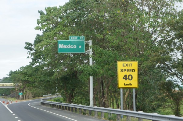 Wer es wissen möchte: Mexiko liegt ein paar Kilometer südlich von Angeles!Wer es wissen möchte: Mexiko liegt ein paar Kilometer südlich von Angeles!