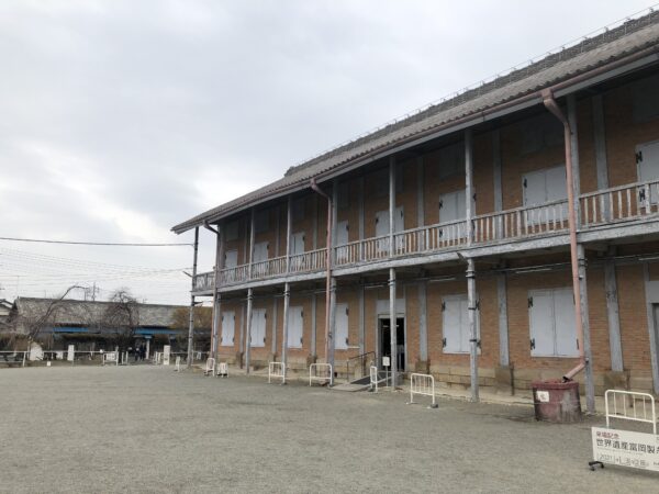 Das westliche Lagerhaus - hier wurden die Seidenraupen gelagert
