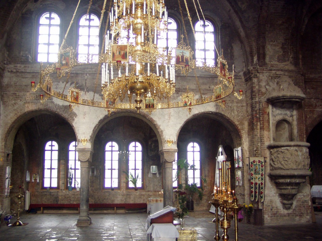要塞の教会の内装
