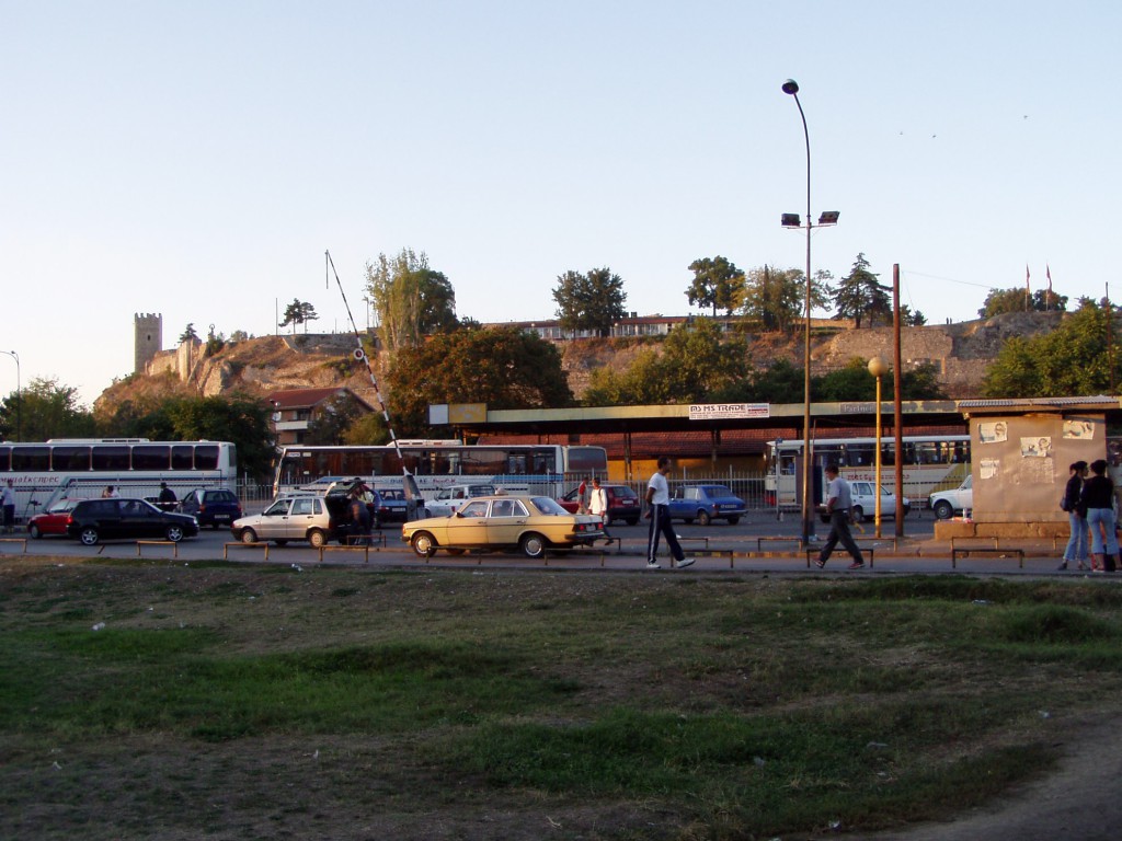 城塞の丘とバス・ターミナル