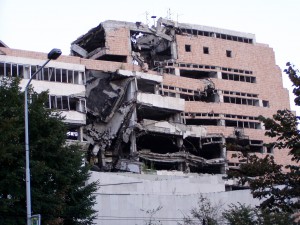 ベオグラードの市内のNATOの空襲による損害
