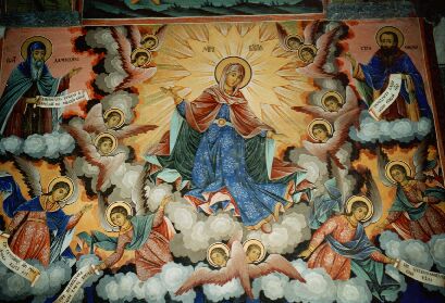 Restaurierte, farbenfrohe Fresken im Kloster