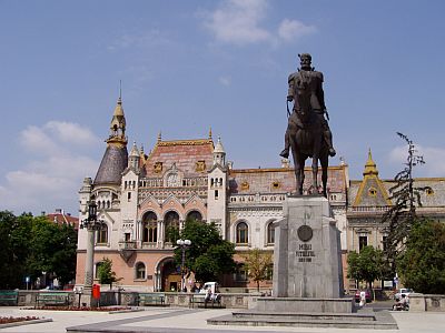 Oradea: At Piata Unirii