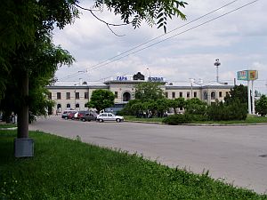 Bahnhof und Bahnhofsvorplatz
