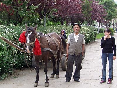 Pferdewagen sind noch immer oft anzutreffen