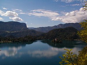 Der See von Bled mit Umgebung drumrum