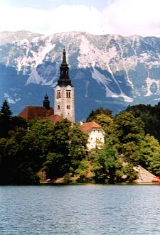 Die Insel in der Seemitte nebst Kirche