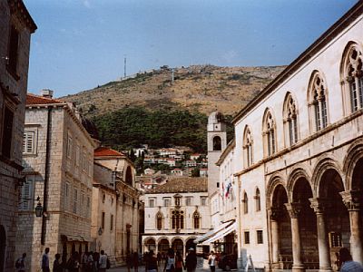 Dubrovnik: Rector's palace (on the right) and Mt Srđ