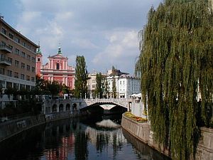 Die drei Brücken und die Franziskanerkirche