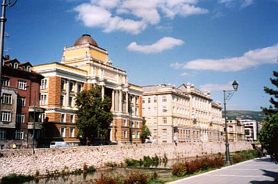 Das habsburgische Sarajevo entlang des Flusses