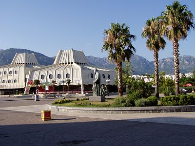 Der zentrale Platz von Bar