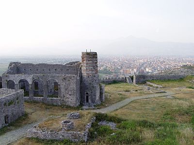 Shkodra: Blick auf die Stadt von der grossartigen Rozafa-Festung