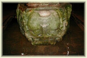 Medusenkopf im römischen Wasserspeicher