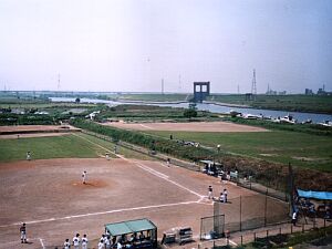 Arakawa mit Fluttor bei Toda-shi
