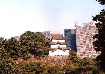 Kokyo - der kaiserliche Palast - hier ein kleiner Turm auf dem Burgwall