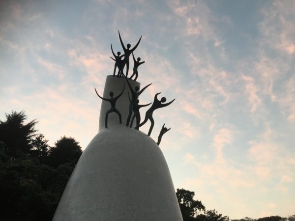 Taro-Okamoto-Skulptur im Ikuta-Park