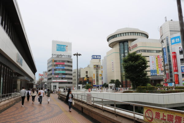 Bahnhofsvorplatz von Omiya