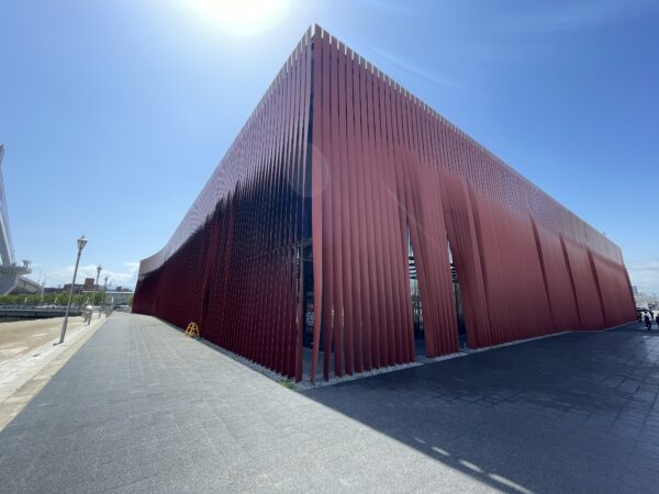 Das futuristisch anmutende Nebuta-Museum Wa Rasse