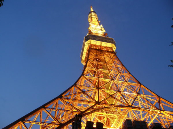 Tokyo Tower - nicht sehr hoch, aber stilvoll
