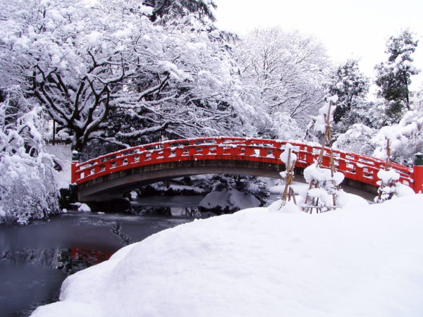 Bogenbrücke im Schlosspark