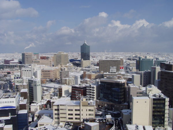 Das lebhafteste Viertel von Toyama rund um den Bahnhof