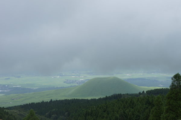 Der Kome-zuka in Aso