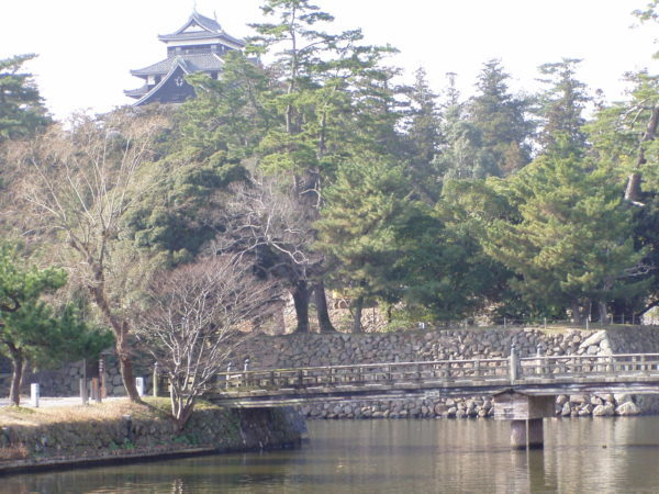 Burggraben und Schloss Matsue-jō