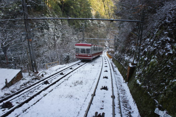 Einziger Weg zum Koya-san: Die Standseilbahn