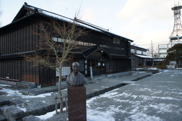 Im Dorf der Folkloregeschichten