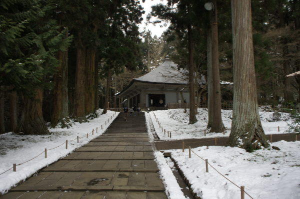 Das umhüllte goldene Mausoleum