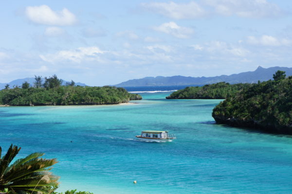 Kabira-Bucht im Nordwesten der Insel