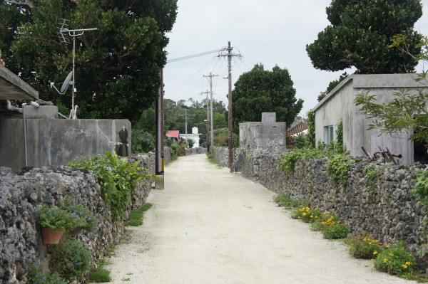 Typische Strasse auf Taketomi