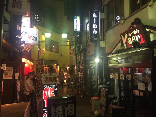 Hier gibt es Restaurants und Bars zuhauf