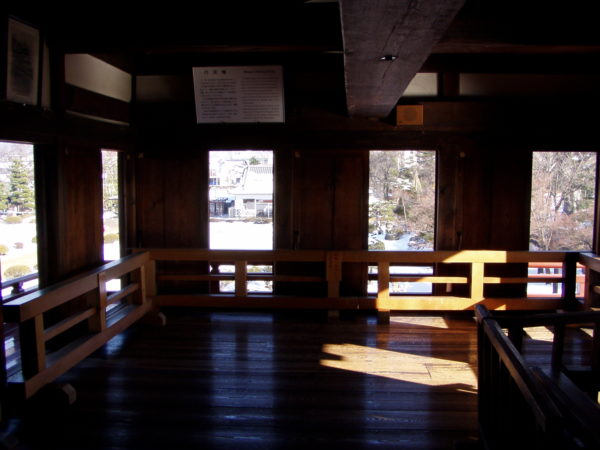 Im Inneren des 'Tsukimi', dem Mondscheinzimmer, in der Burg von Matsumoto