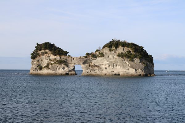 Die markante Engetsu-Insel bei Shirahama