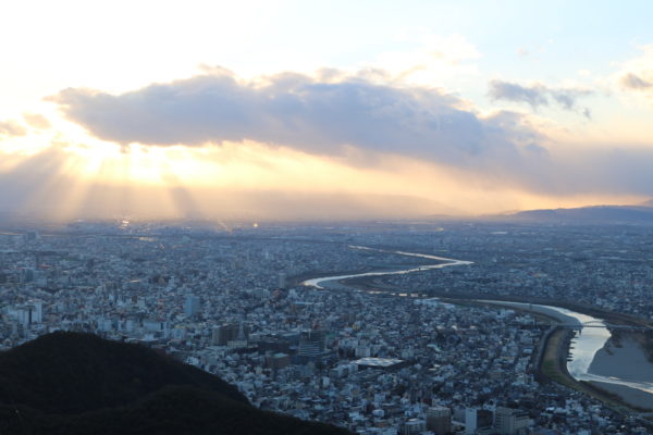 Blick auf das Stadtzentrum von Gifu