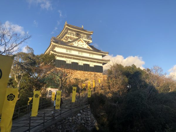 Der Nachbau der Burg Gifu von Nahem