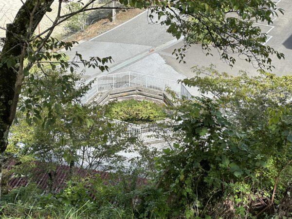 Der mit 20 m Tiefe der tiefste Burgbrunnen von Japan befindet sich in Otaki