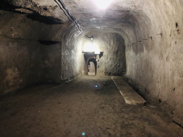 Die Akayama-Bunkeranlagen aus dem 2. Weltkrieg
