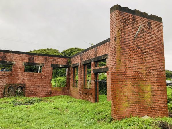 Ruine der Offiziersschule der Kaiserlichen Marine