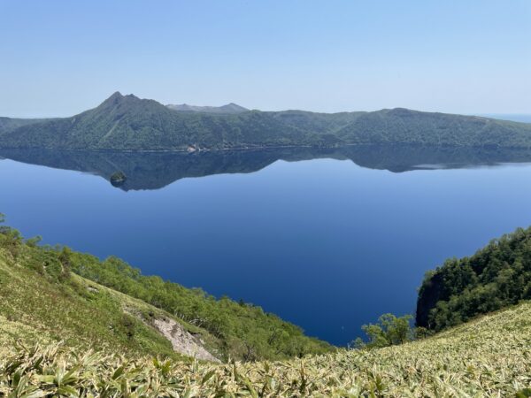 Nur 50 km entfernt liegt der Mashu-See - ein glasklarer Kratersee