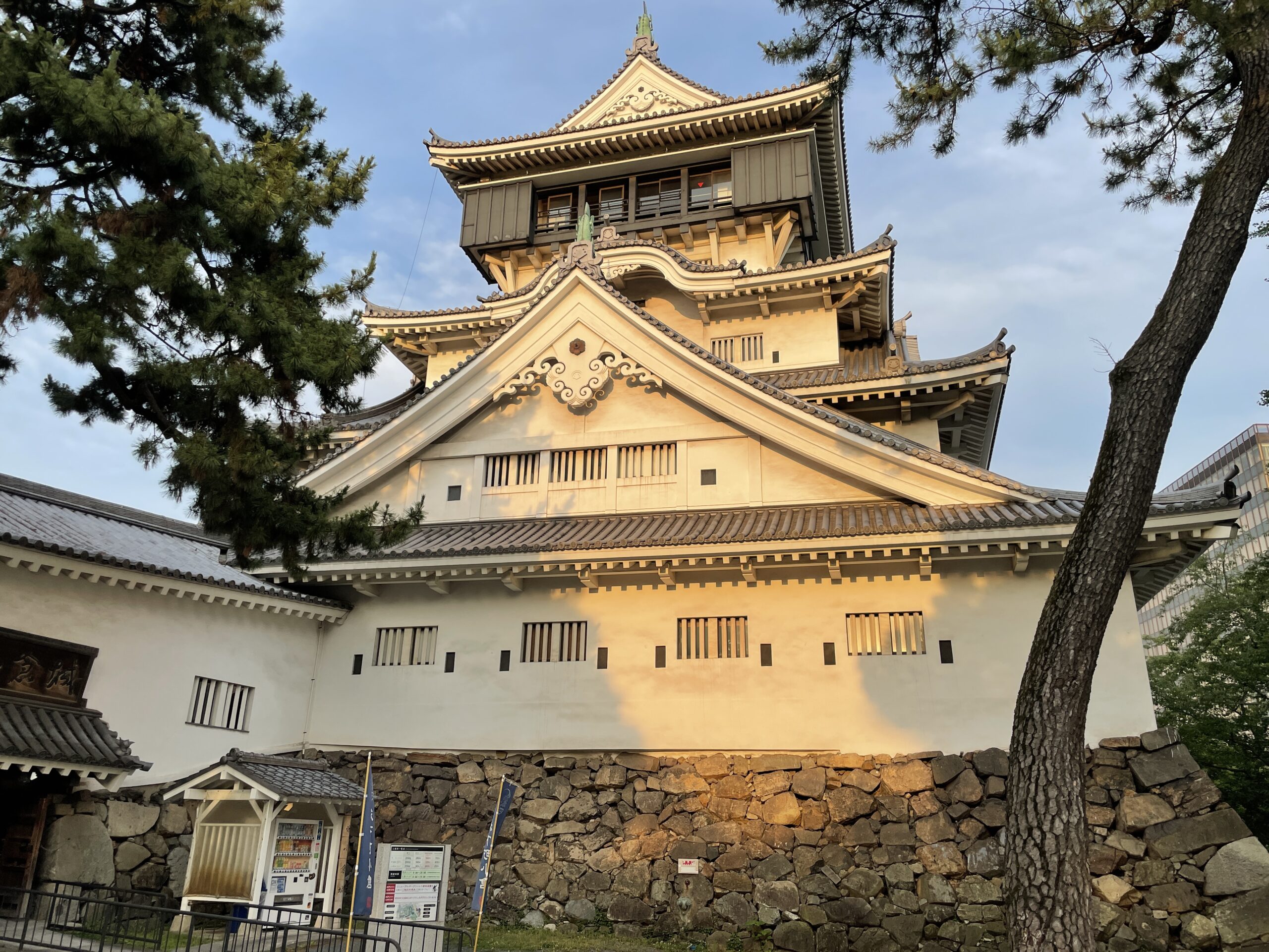 Hauptturm der Burg von Kokura in Kitakyushu