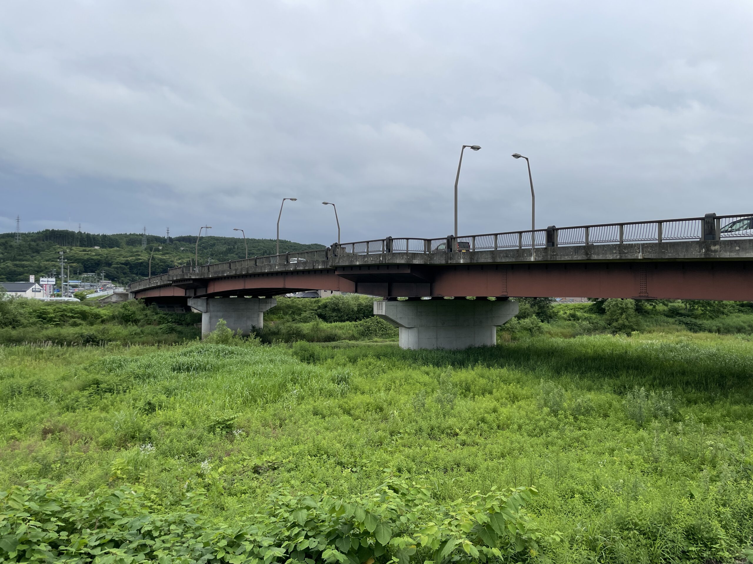 Eine der Brücken über den Kuji-Fluss