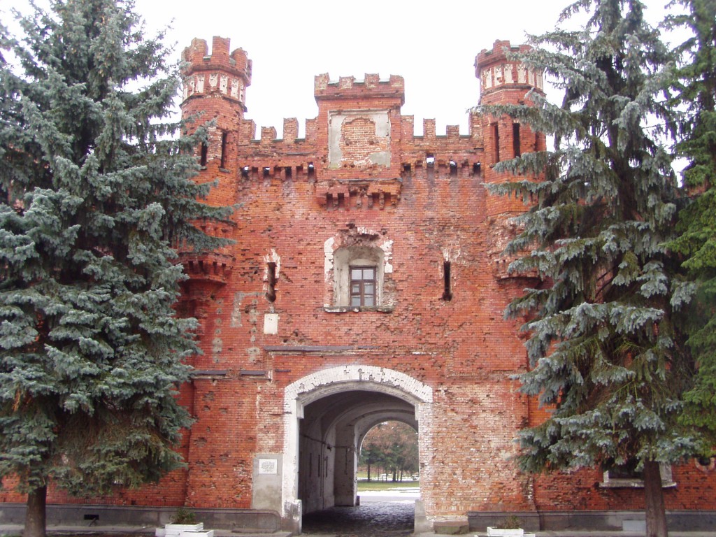 要塞の門（白邸宅の裏側）