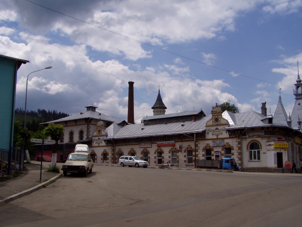 Str. Republicii（共和国通り）沿いの綺麗な建物