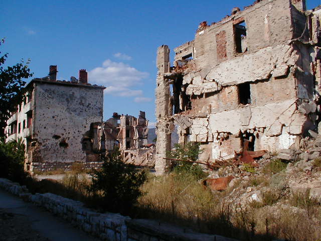 崩壊されたボスニア：モスタルの元戦場