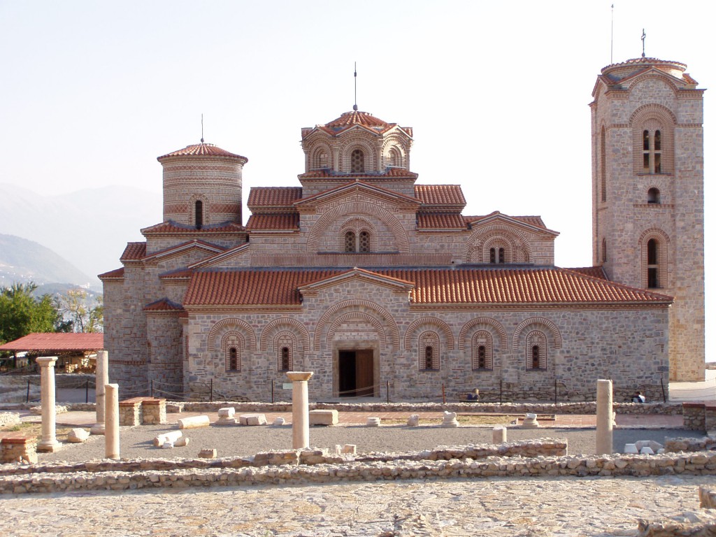 修復されたばかりの聖パンテレイモン教会