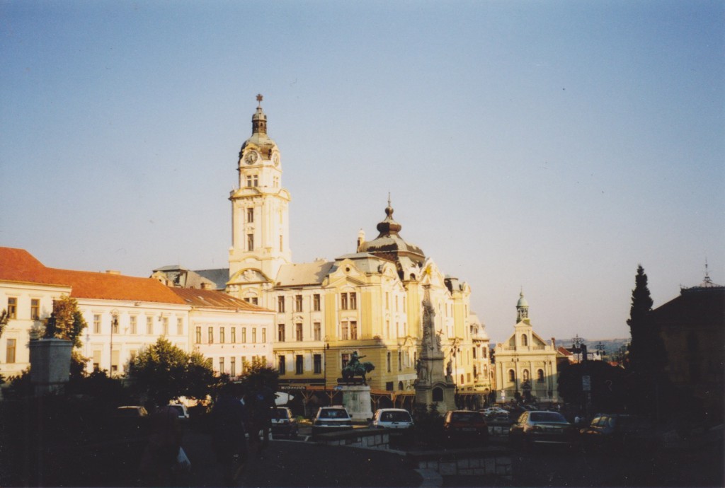Széchenyi tér というペーチの中央広場