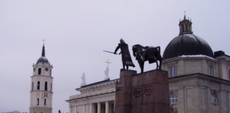 Vilnius Die Kathedrale mit dem Glockenturm