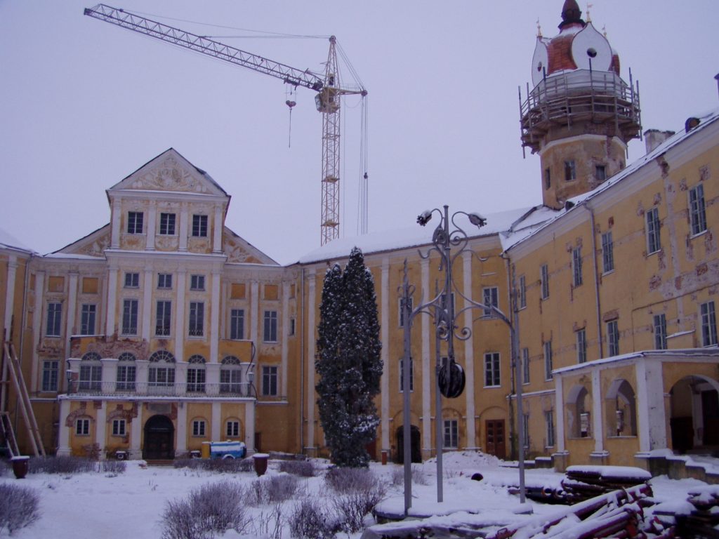 Im Schloss - hier während der Restauration (2004)